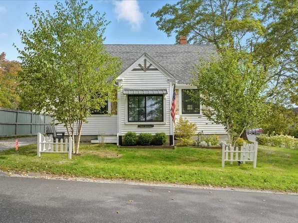 35 Tarratine Street, Castine, ME 04421