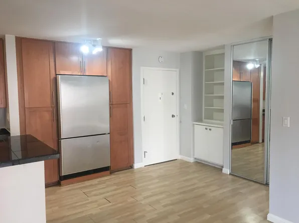 5585 E Pacific Coast Hwy, Long Beach, CA