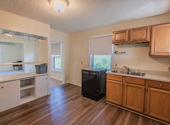 4th image of 515 S Cedar St APT 3