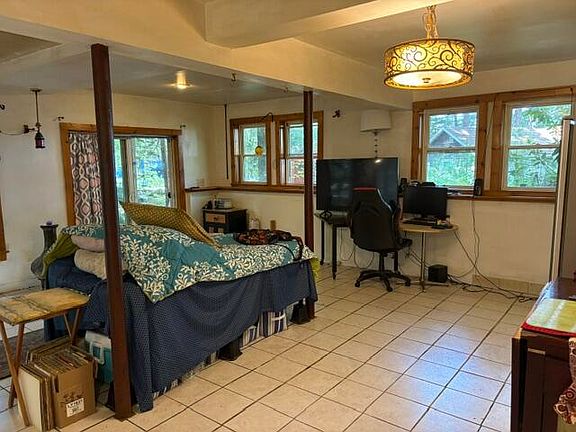 5th image of 98 Basin Road