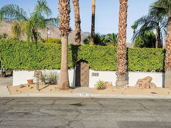 2nd image of 749 N Plaza Amigo