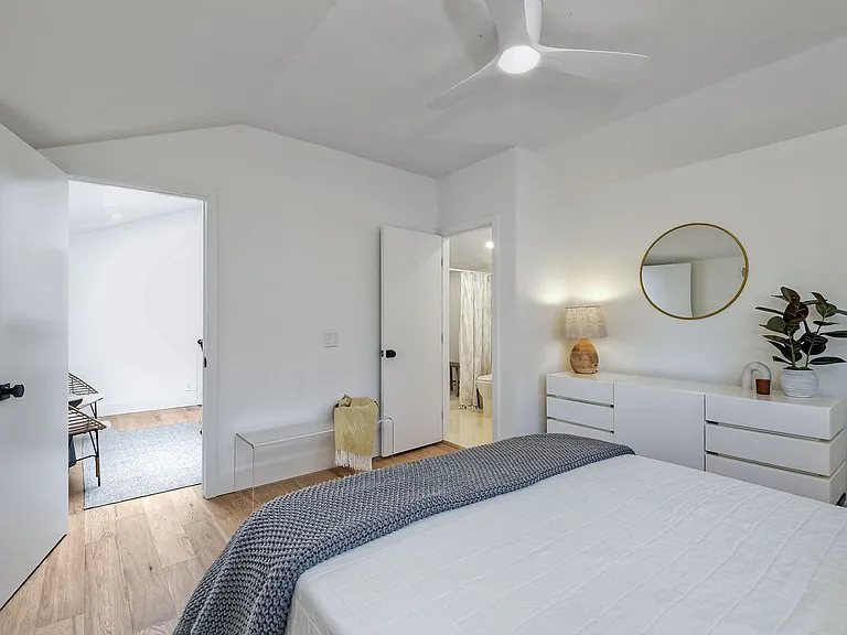 822 Caminito Rosa — Photo 19