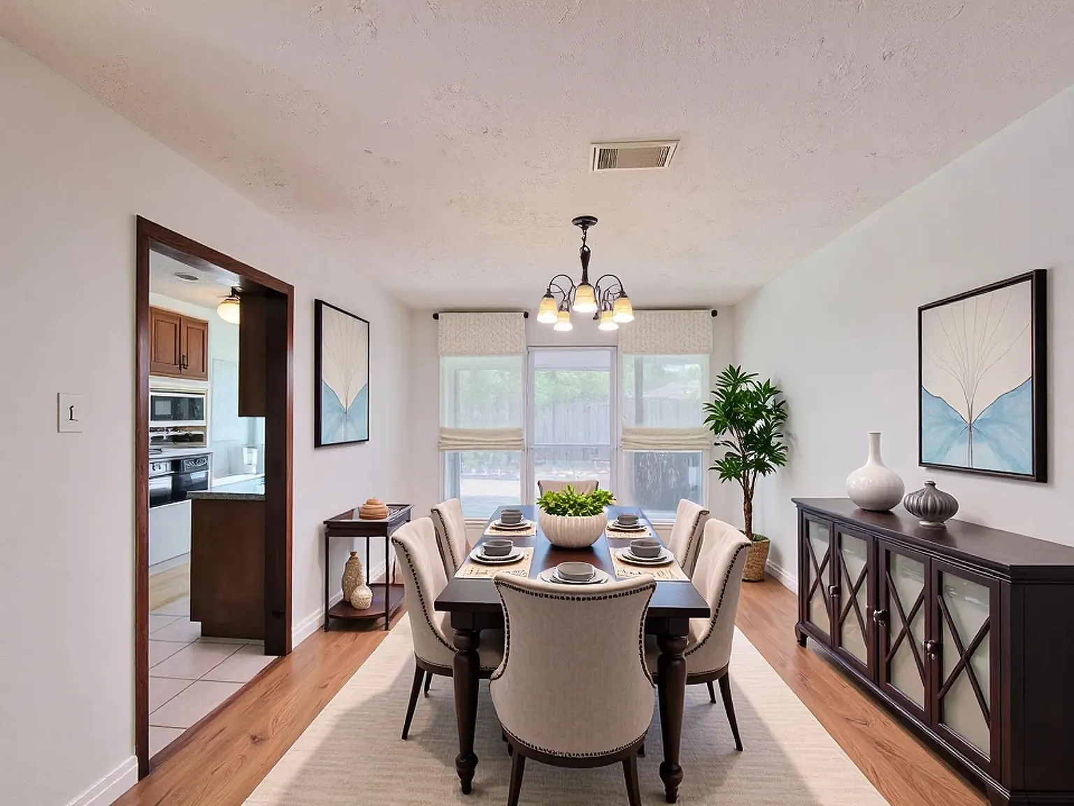 4 bed, 2175 sqft, $2,300 — Photo 4
