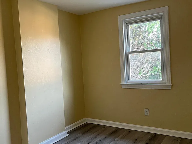 Paynter Dr — Photo 31