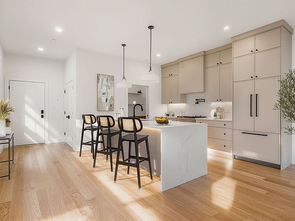 3rd image of 33 Pearl St #4