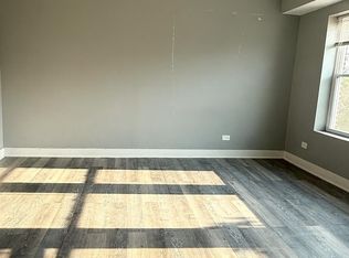 2525 W 63rd St #3, Chicago, IL 60629