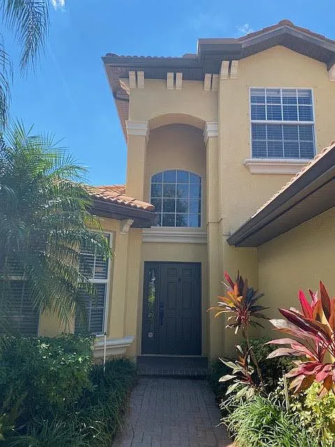 210 Winding River Trl — Photo 2