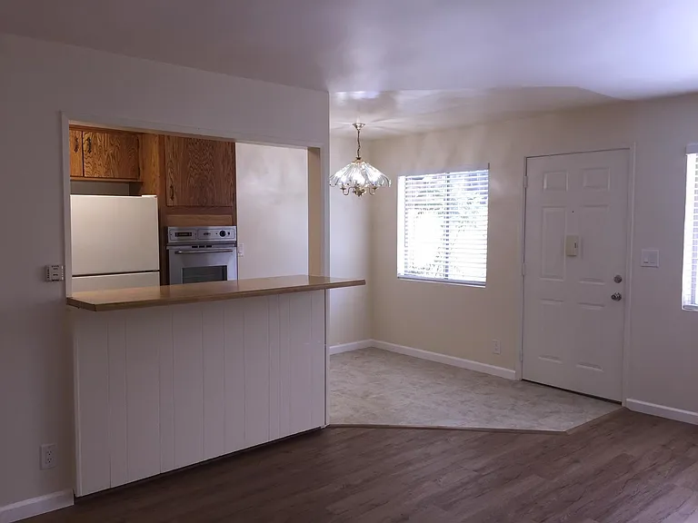 Kitchen, Dining, Entry