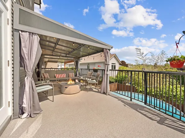 2814 Woodland Dr, Langley, BC V2Y 1C2