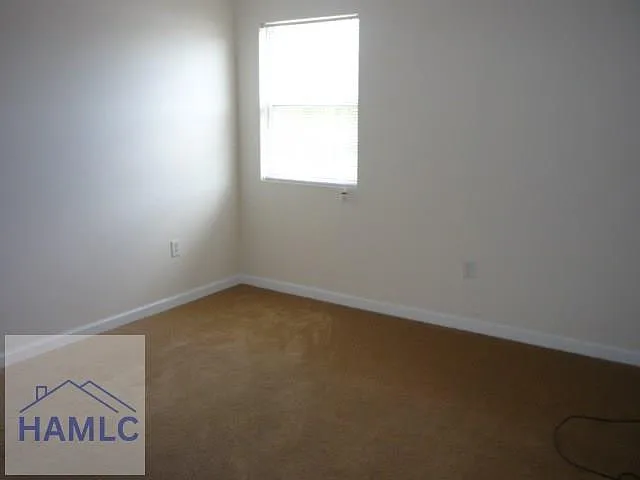 132-6 Rolland St — Photo 9