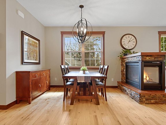 3rd image of 5093 Kelly Ct