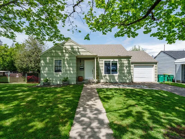 106 Maple Blvd, Wood Village, OR 97060