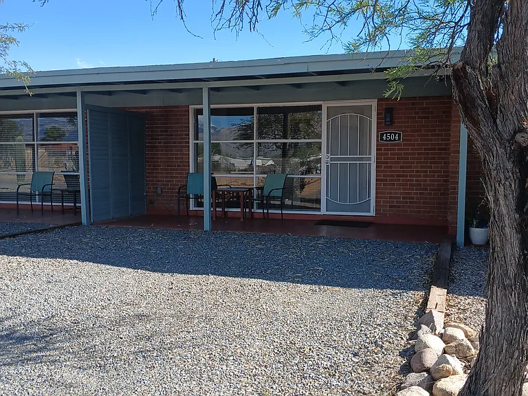 4504 E Linden St — Photo 1