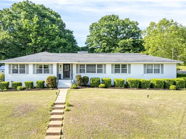 300 Highland Ave, Opelika, AL 36801