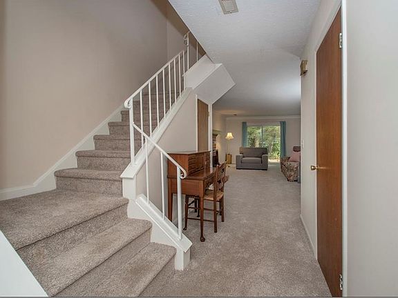 4th image of 1761 Rolling Hills Dr APT D