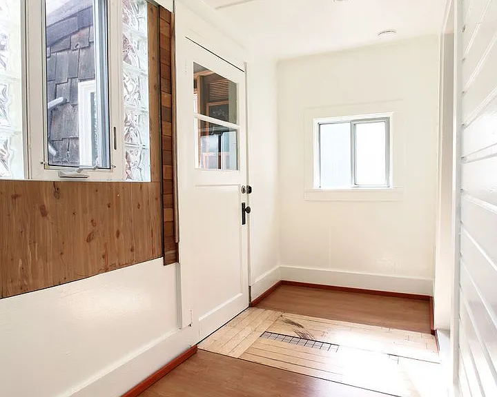 938 Madrona Beach Rd — Photo 15
