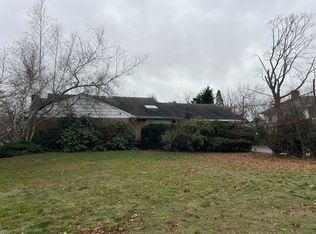 107 Byron Rd, Merrick, NY 11566