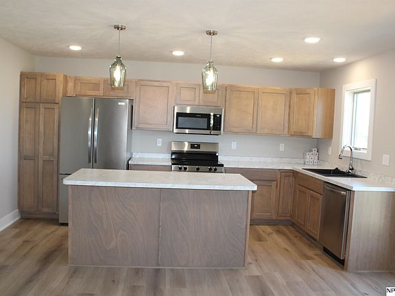 4th image of 7720 N 50th St