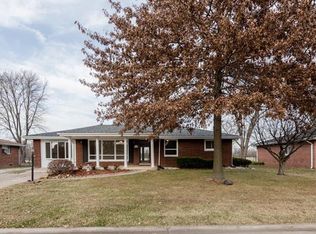 218 Alpine Dr, Godfrey, IL 62035