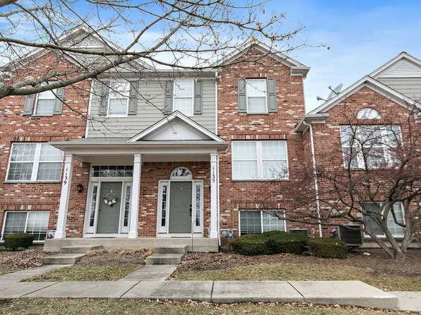 1135 Reserve Dr, Elgin, IL 60124