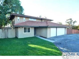 2521 Summit Dr, Escondido, CA 92025