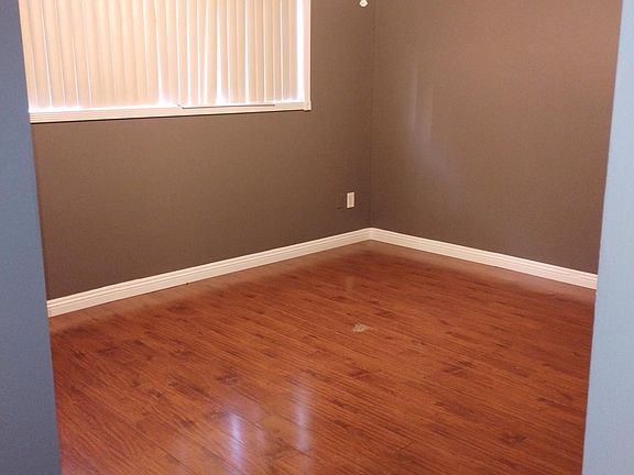 4th image of 6227 Morse Ave APT 106