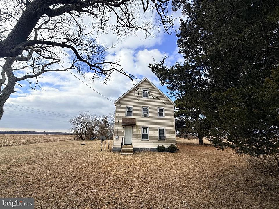 1st image of 26414 Gum Tree Rd