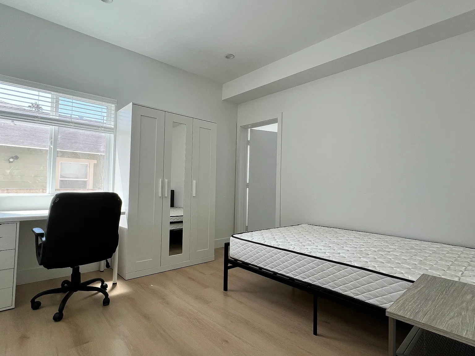 4 bed, 1534 sqft, $1,725 — Photo 3