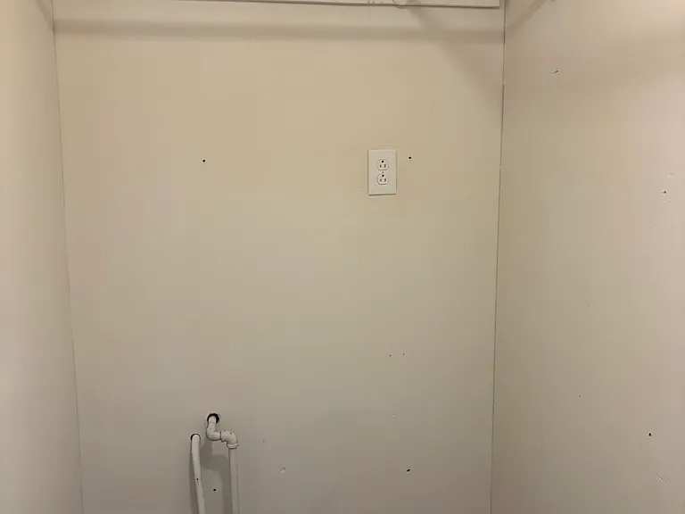 523 Cubbage St #2 — Photo 5