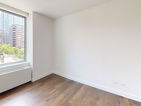 5th image of 801 Amsterdam Ave APT 5A