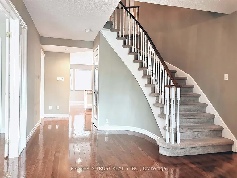 68 Lehman Cres — Photo 7
