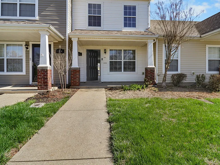 106 Alexander Blvd — Photo 3