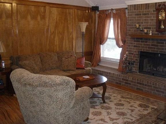 4th image of 3647 Forest Trail Dr