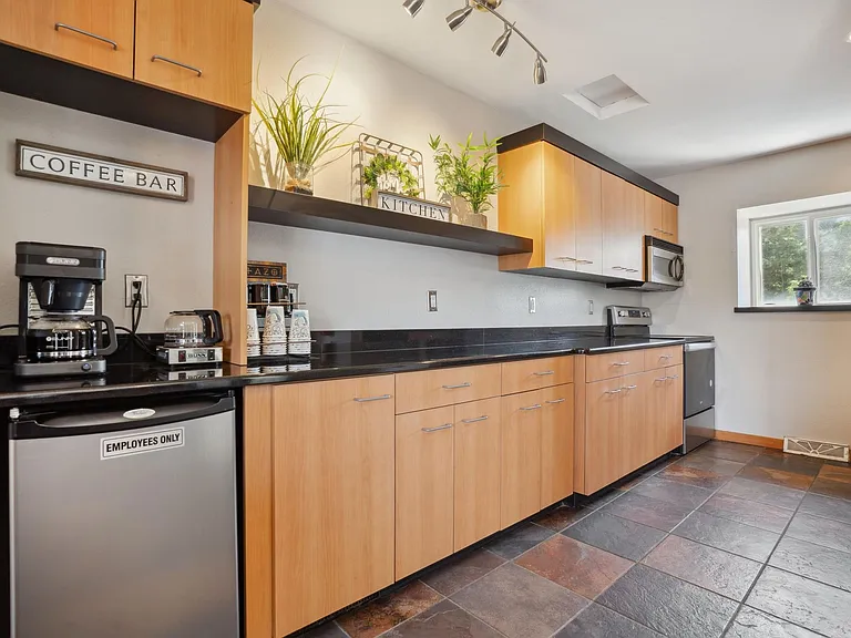 Lantern Square Apartments Spacious 1, 2 & 3 Bedrooms — Photo 11