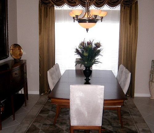 dining room.