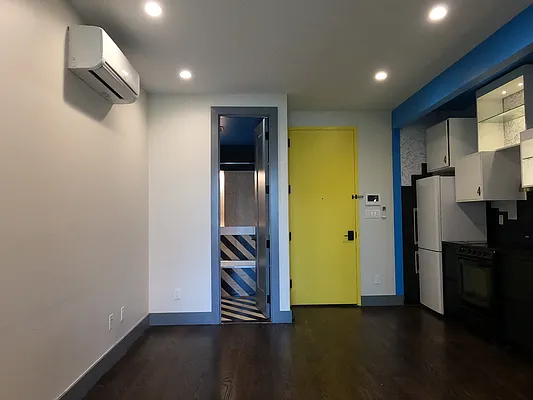 Rented by ERNY LLC | media 12