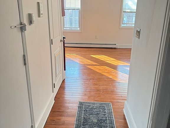 4th image of 5213 Fairview Ter #2
