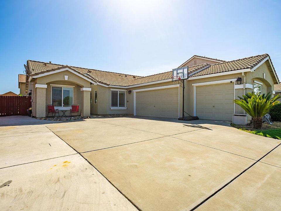 1st image of 1932 Toscana Ln