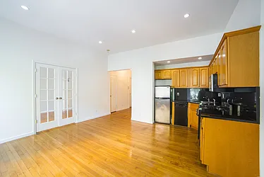 Rented by Jonathan Wachtel, LREB