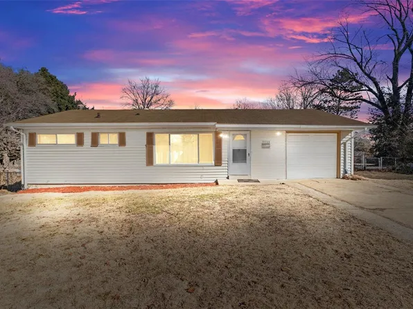 10044 Lakemoor Dr, Saint Louis, MO 63136
