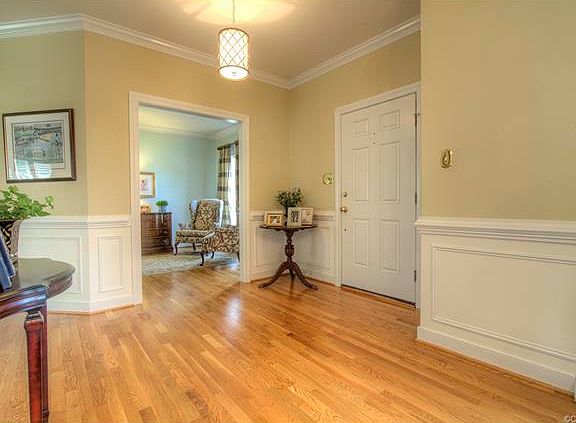 4th image of 10112 Stags Leap Dr