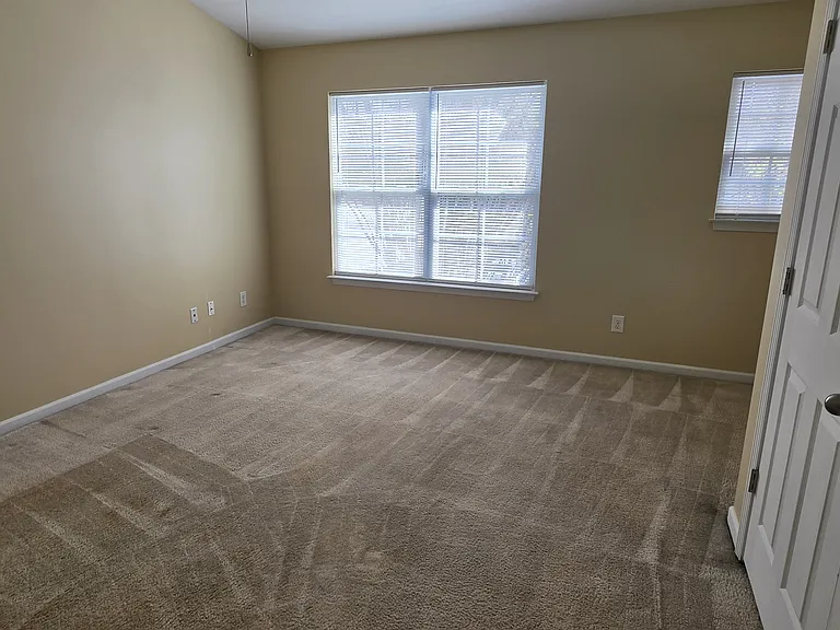 5585 Farm House Trl — Photo 16