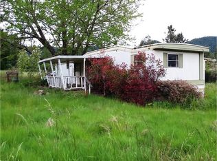 1097 Hayhurst Rd, Yoncalla, OR 97499