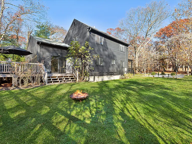 65 Walker Ave — Photo 2