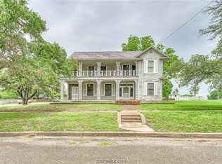 503 E Logan St, Calvert, TX 77837