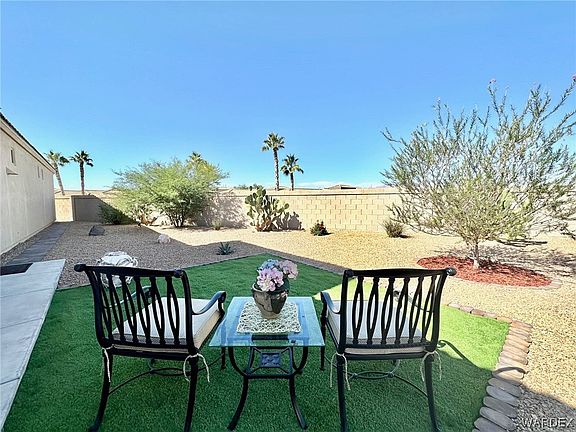 3rd image of 1021 Desert Nights Lane