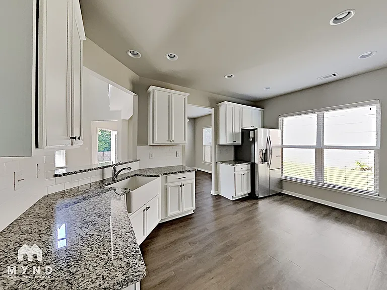 218 Hardy Water Dr — Photo 4
