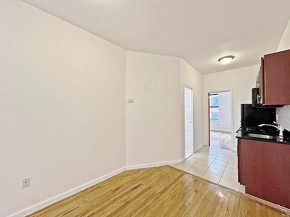 5th image of 61 Clinton St #20