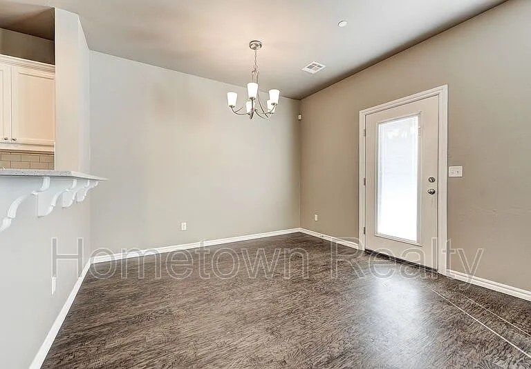 788 SW 13th St — Photo 13