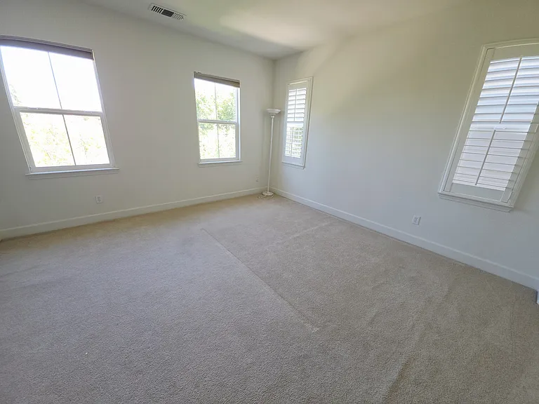 4887 Thorndike Ln — Photo 27